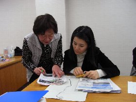 地域史の最終校正の様子